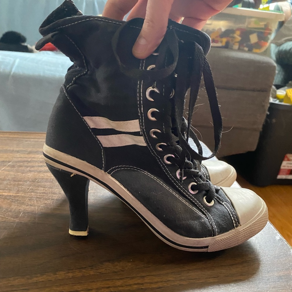 Baseball heels